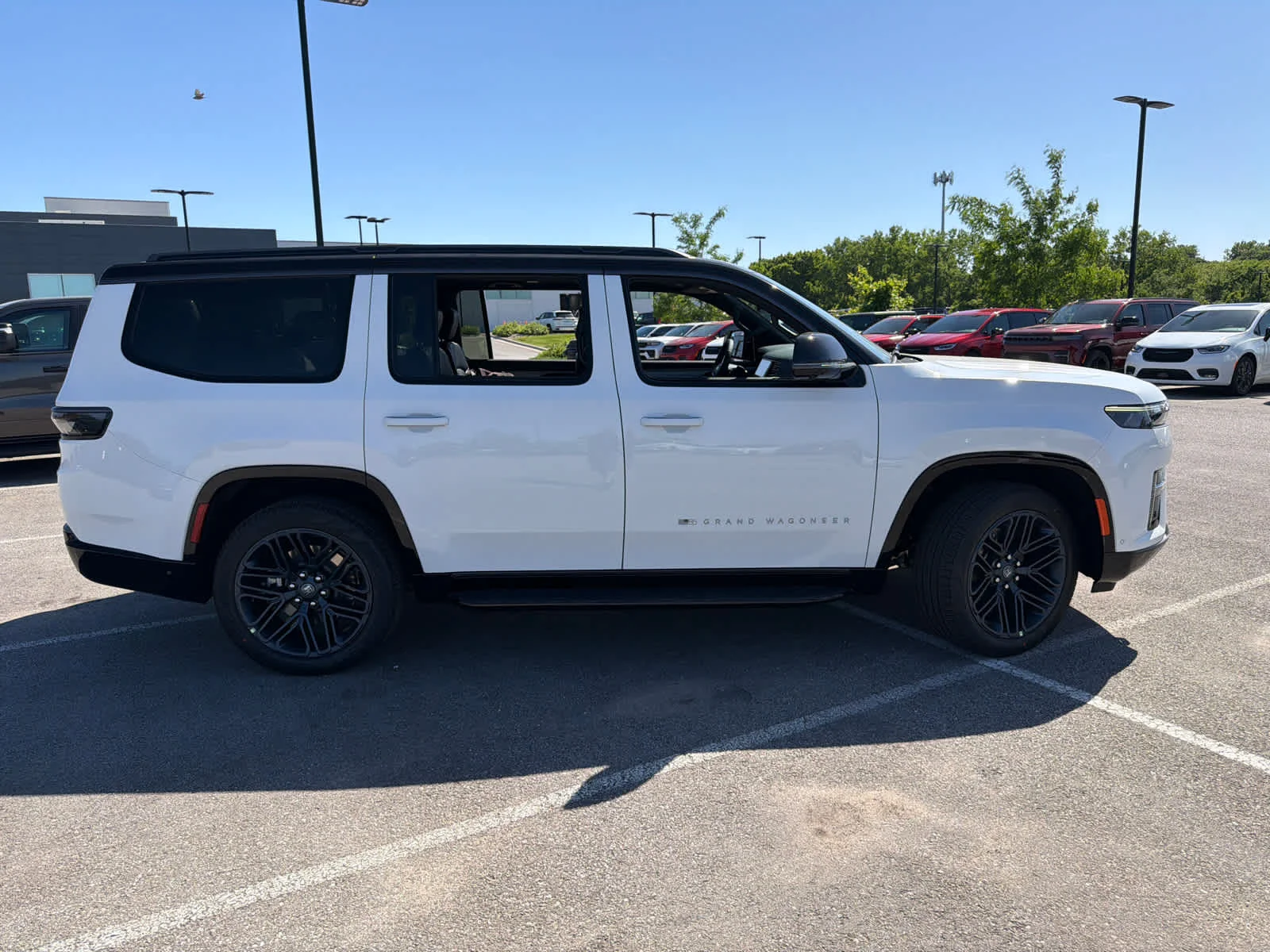 New 2026 Bright White Clear-Coat Exterior Paint Jeep 85th Anniversary image 11