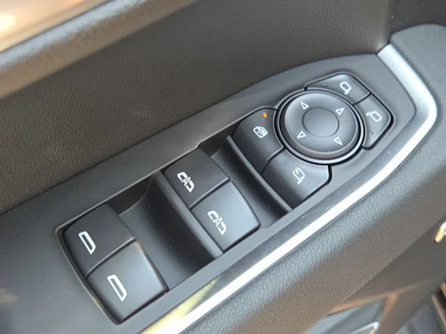2026 GMC Sierra 1500 SLT - Photo 19