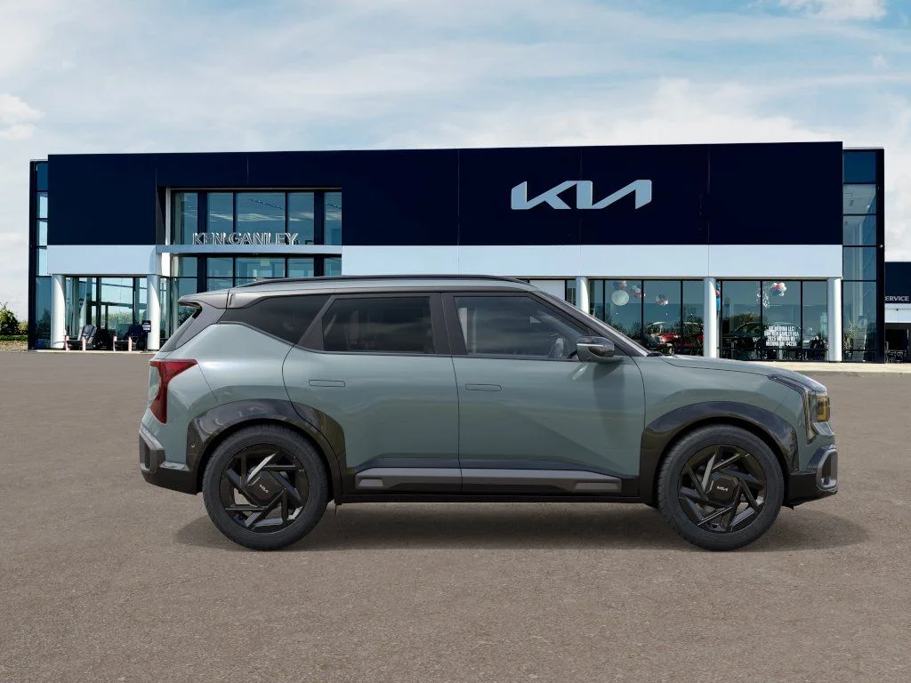 New 2027 Iceberg Green Kia X-Line image 7