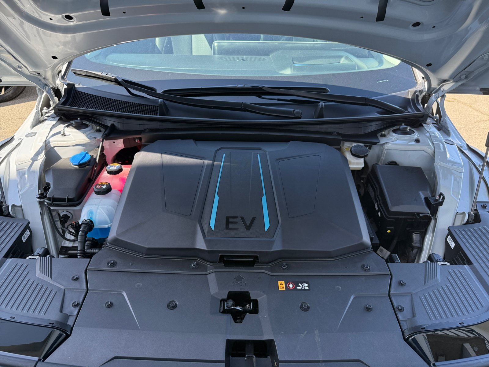 Certified Used 2024 Cyber Gray Hyundai Limited image 20