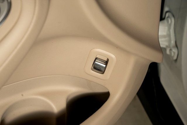 2022 Mercedes-Benz GLC GLC300 - Photo 55