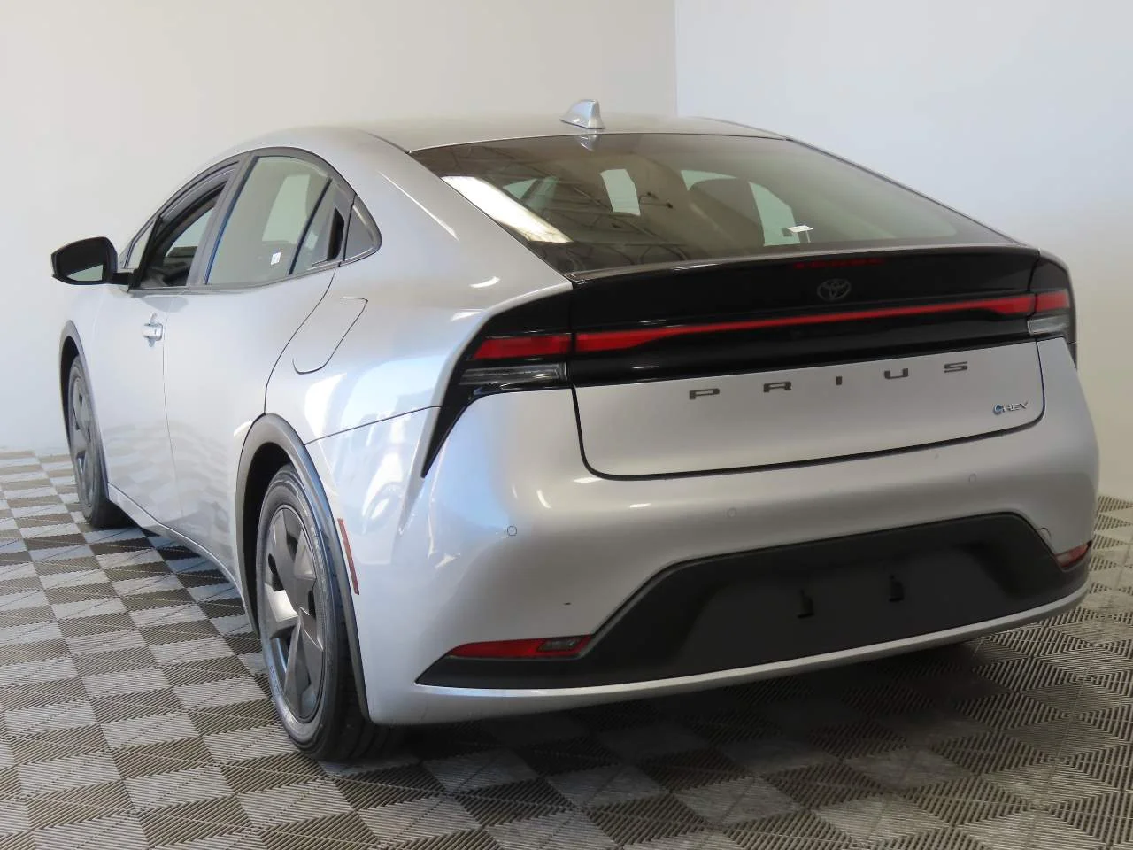 Used 2025 Cutting Edge Toyota LE image 3
