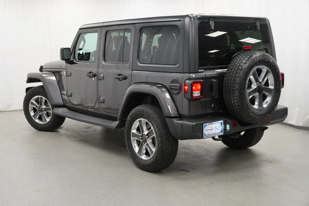 Used 2020 Gray Jeep Sahara 4x4 image 5