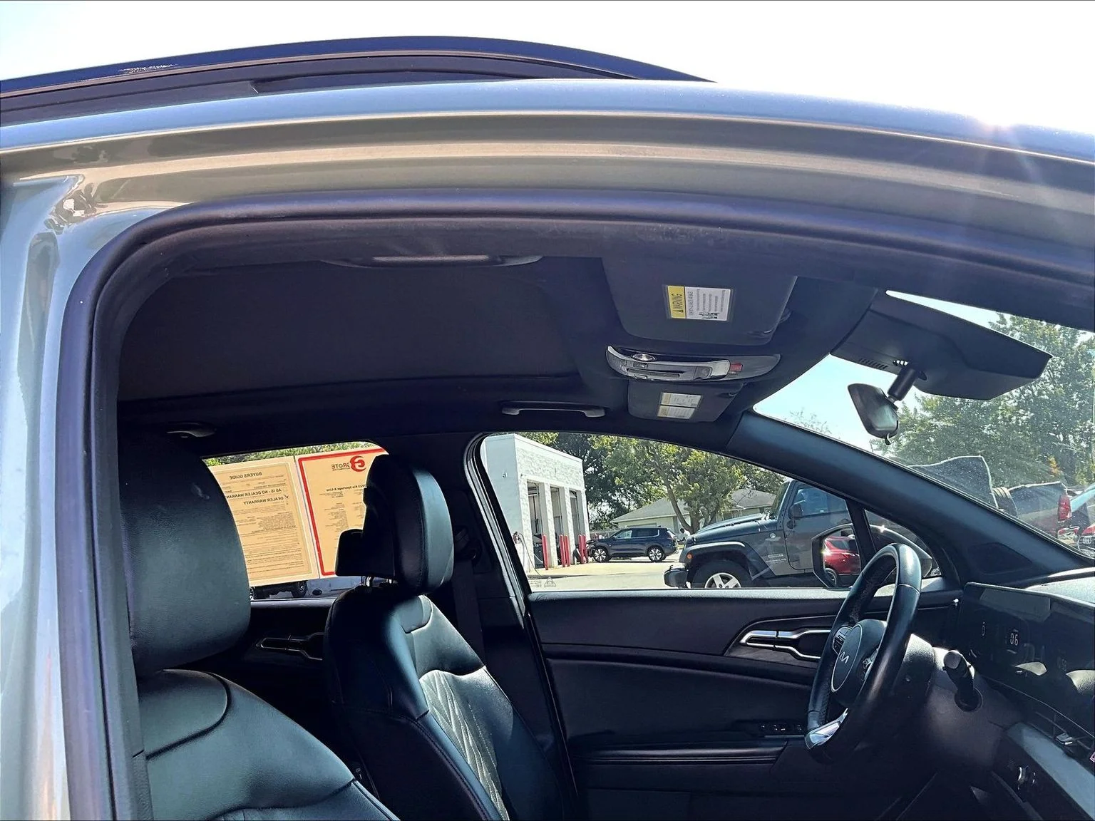 Used 2023 Green Kia X-Line image 23