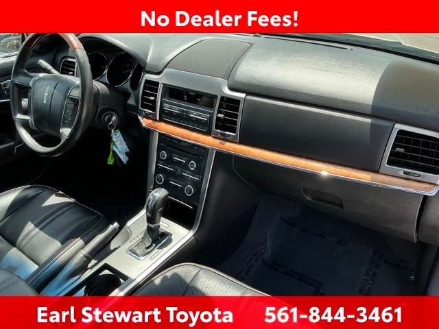 Used 2010  Lincoln Base image 35