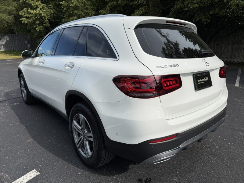 Certified Used 2022  Mercedes-Benz GLC 300 image 5