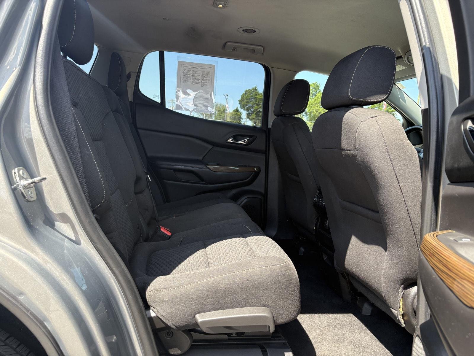 Used 2019 Pepperdust Metallic GMC SLE image 11
