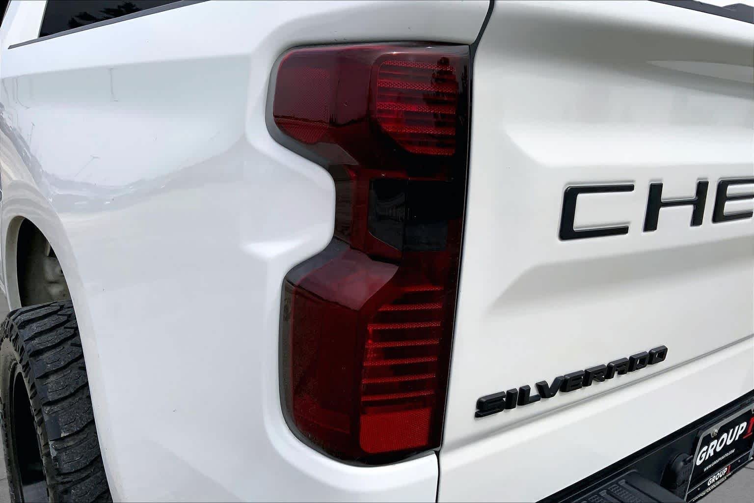 Used 2023 Summit White Chevrolet Custom image 28