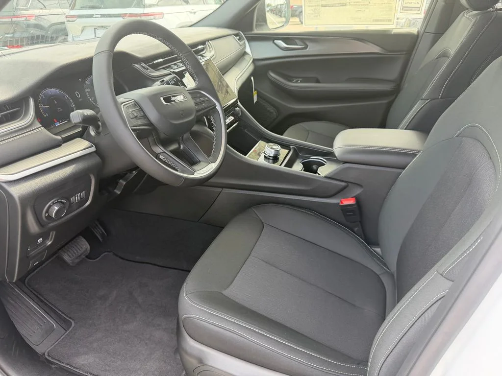New 2026 Bright White Clearcoat Jeep Altitude image 12