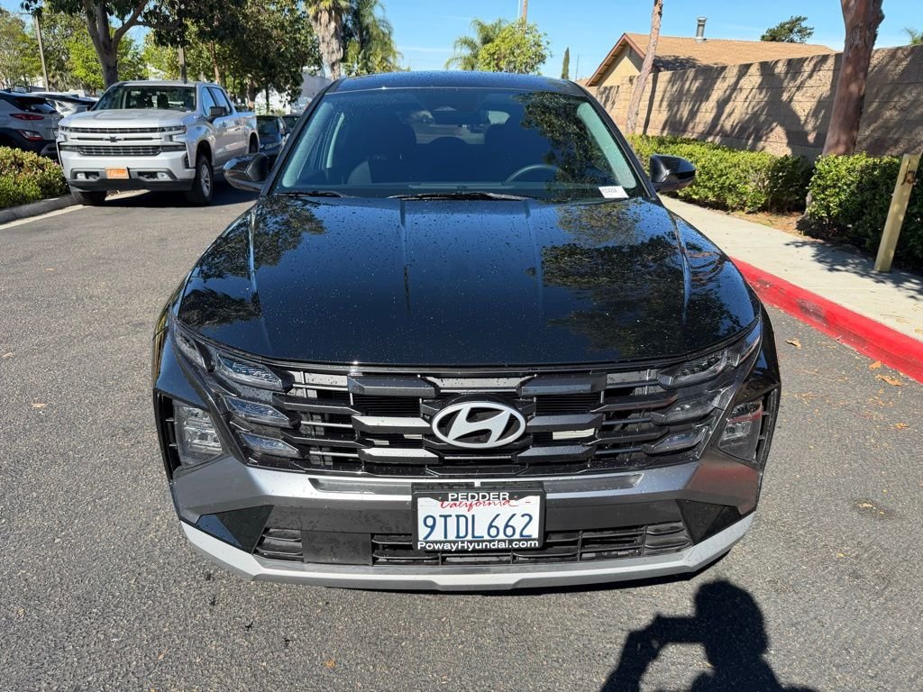 Used 2025 Black Hyundai SE image 1