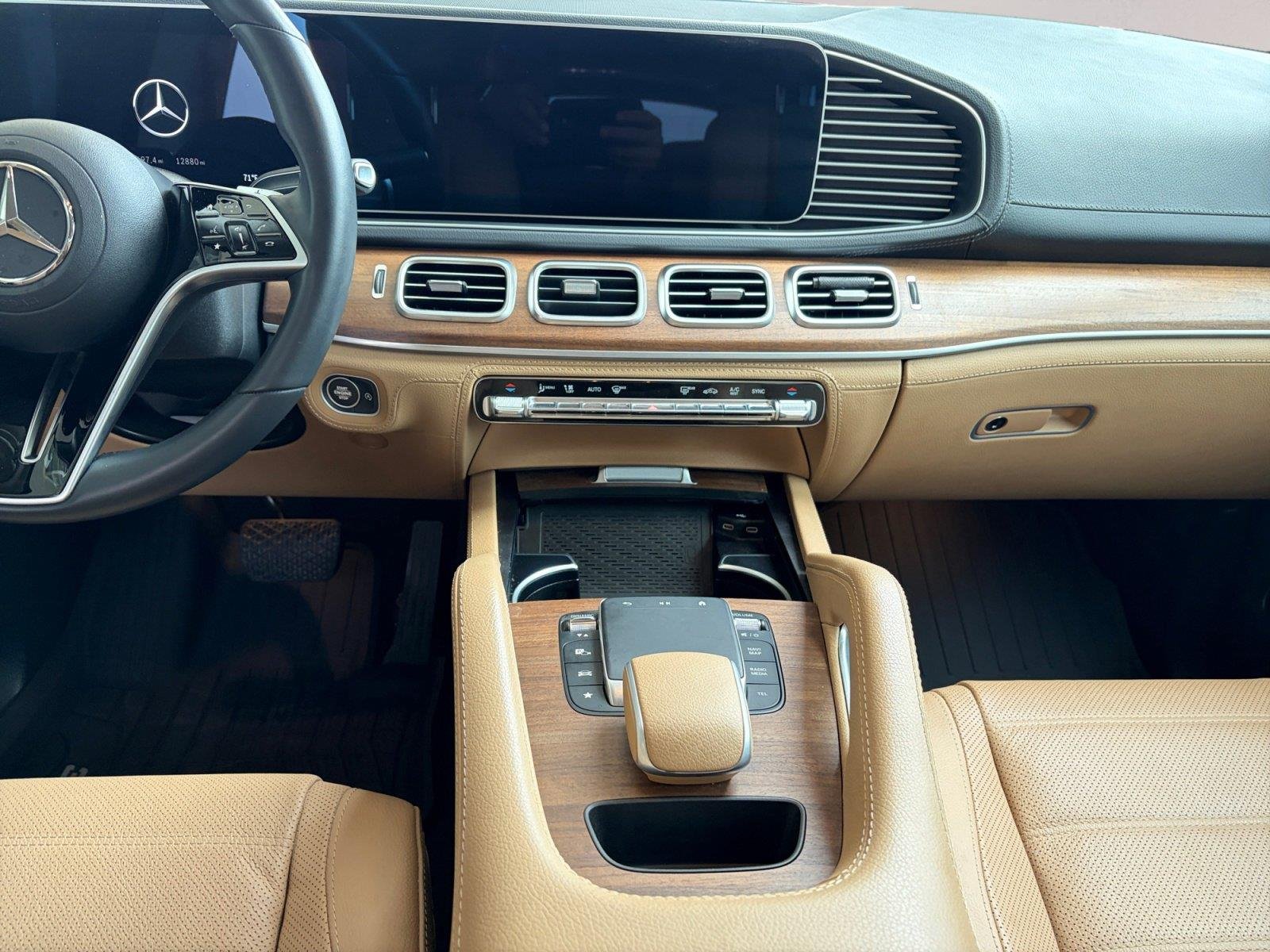 Used 2024 Obsidian Black Metallic Mercedes-Benz GLE 350 image 11