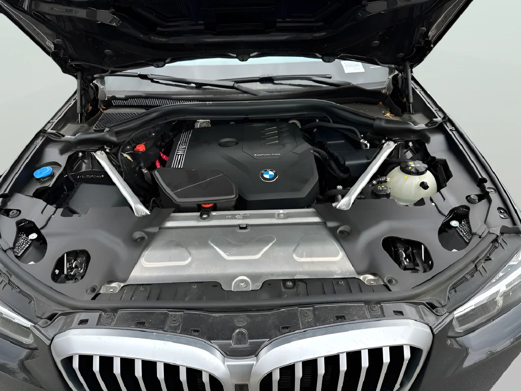 Used 2024 Gray BMW sDrive30i image 17