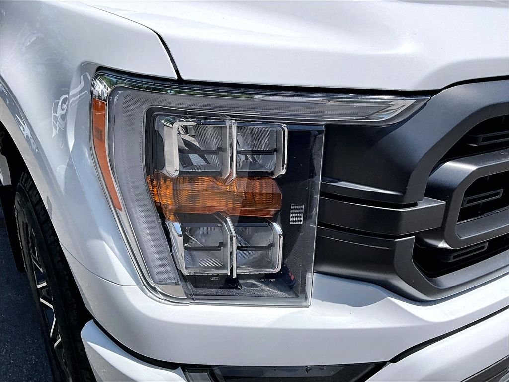 Used 2021 White Ford XLT image 33