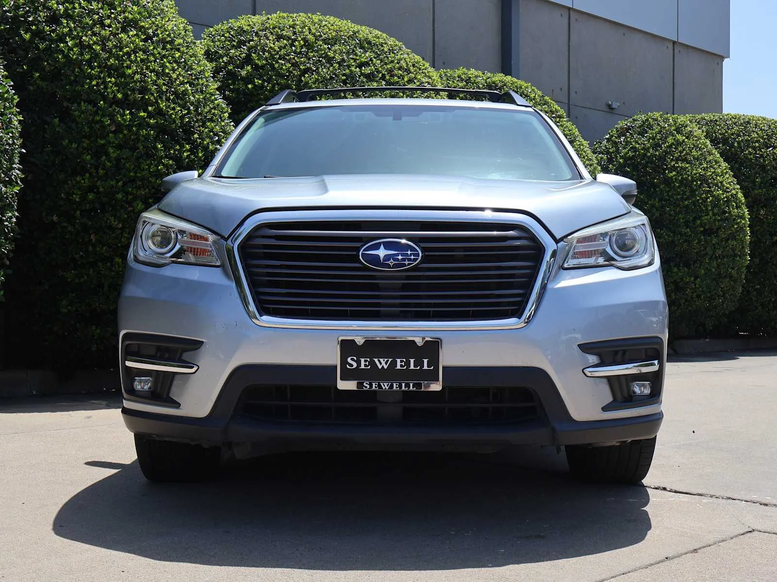 Used 2020 Ice Silver Metallic Subaru Limited image 2