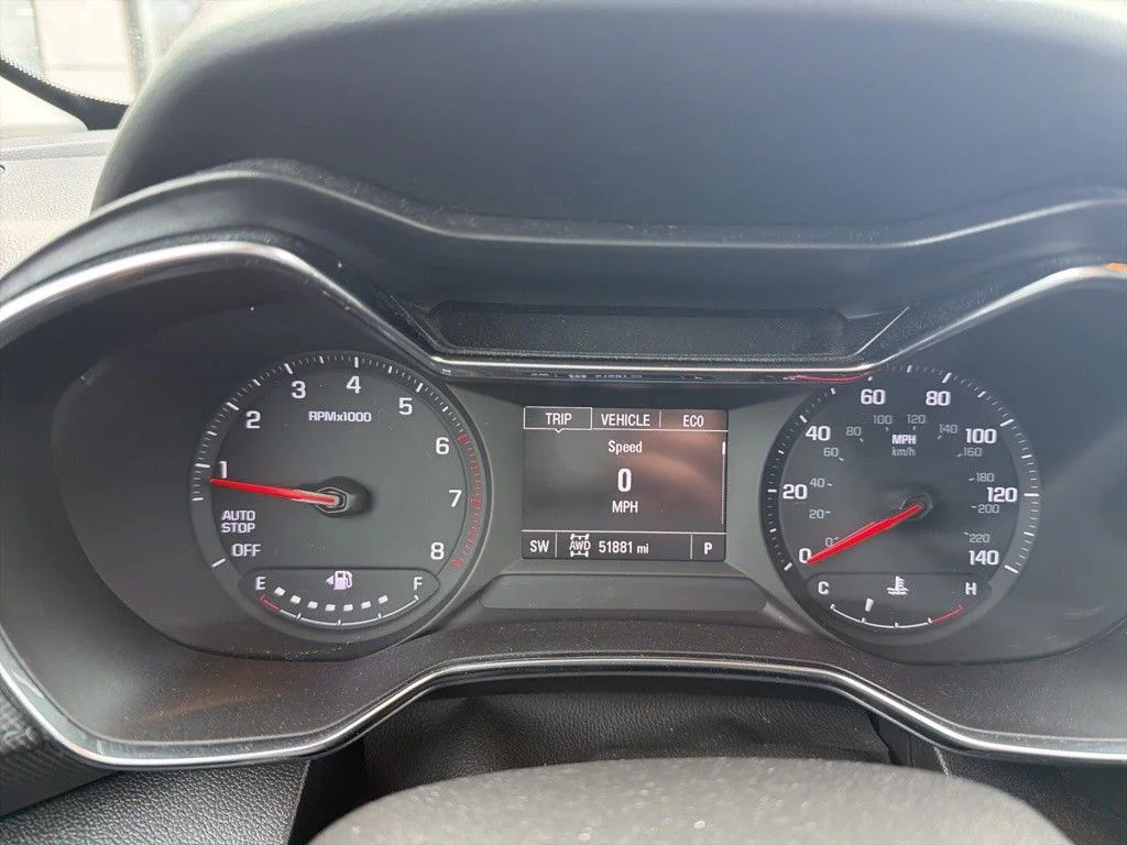 Used 2021 White Chevrolet LT image 6