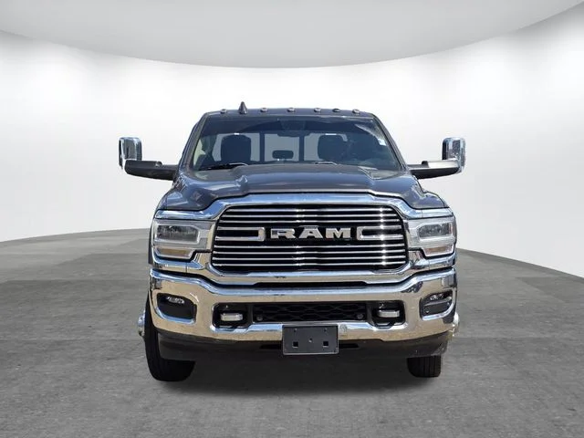 Used 2022 Granite Crystal Clearcoat Metallic Ram Laramie image 8