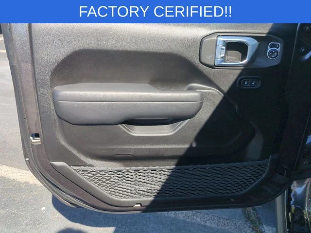 Used 2025 Gray Jeep Nighthawk image 12