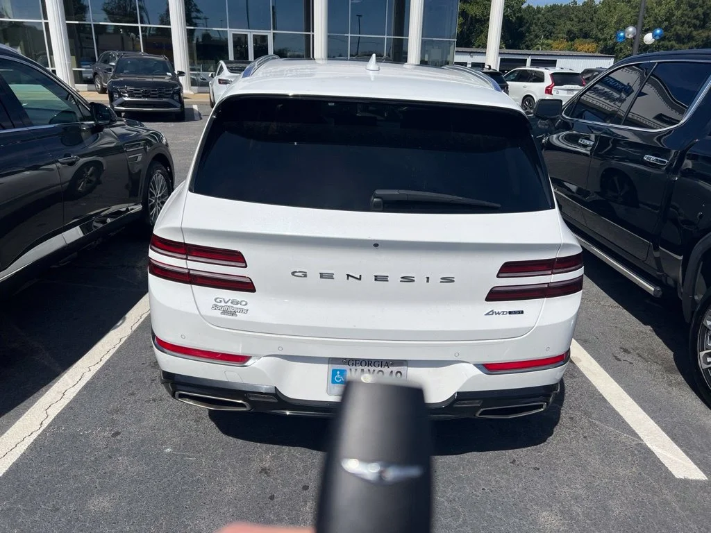 Used 2022 White Genesis 3.5T Advanced + image 4