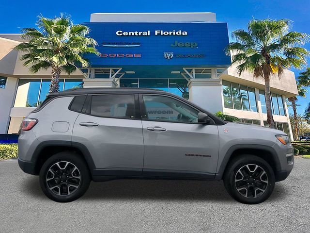 Used 2020 Silver Jeep Trailhawk image 4