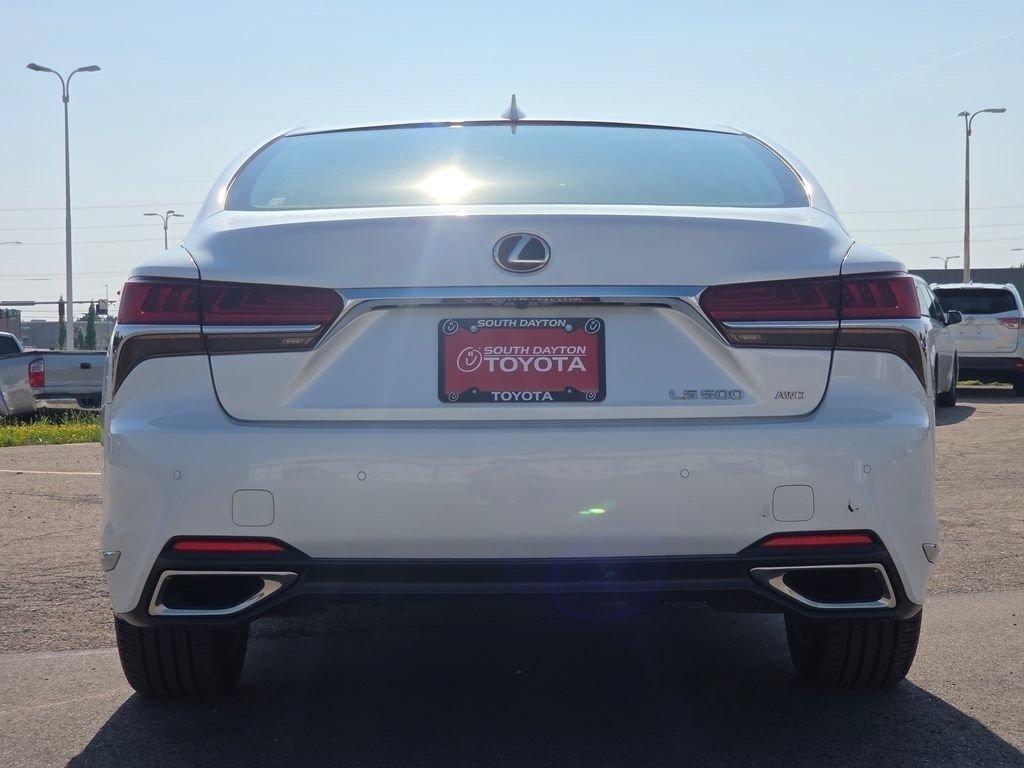 Used 2018 White Pearl Lexus 500 Base image 25