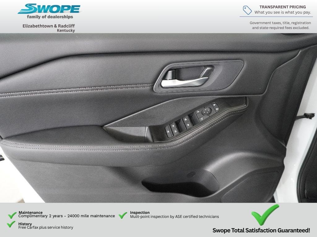 New 2026 Everest White Pearl TriCoat Nissan Dark Armor™ image 14