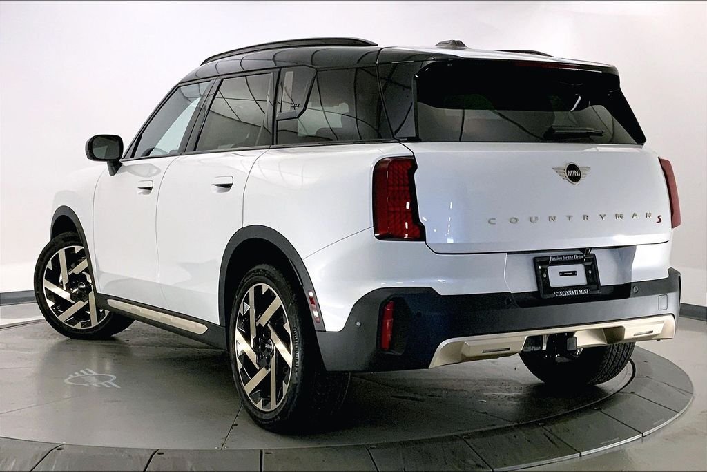 New 2027 Nanuq White Metallic MINI Iconic image 2