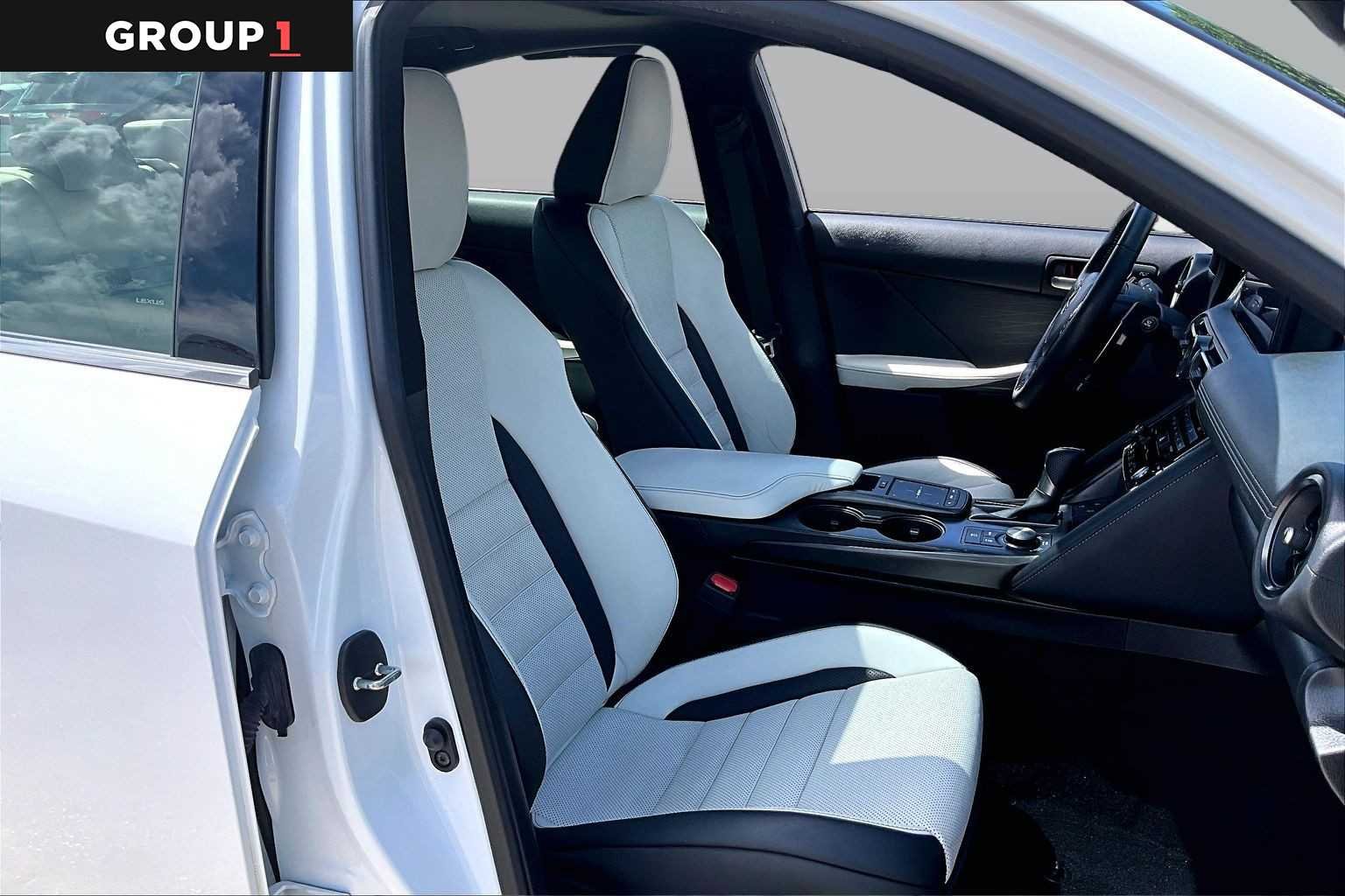 Used 2023 Ultra White Lexus F SPORT image 9