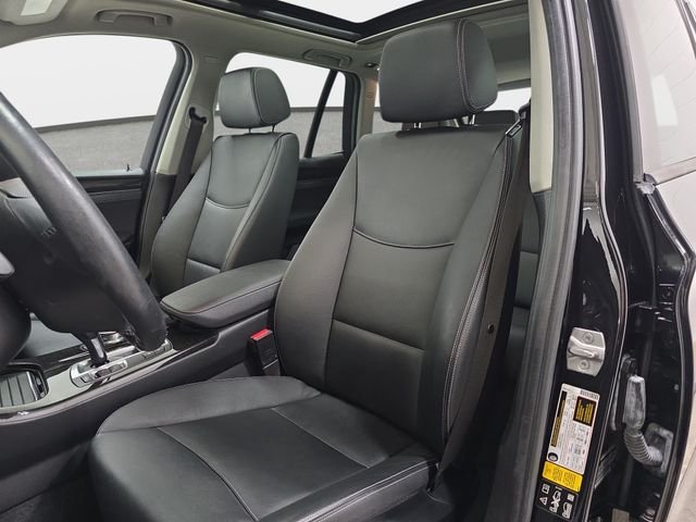 Used 2017 Black Sapphire Metallic BMW xDrive28i image 14