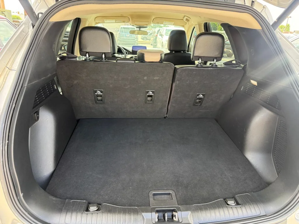 Used 2020 Silver Ford SEL image 21