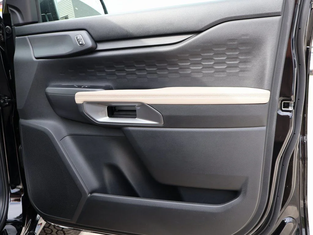 2025 Ford Ranger XLT - Photo 8