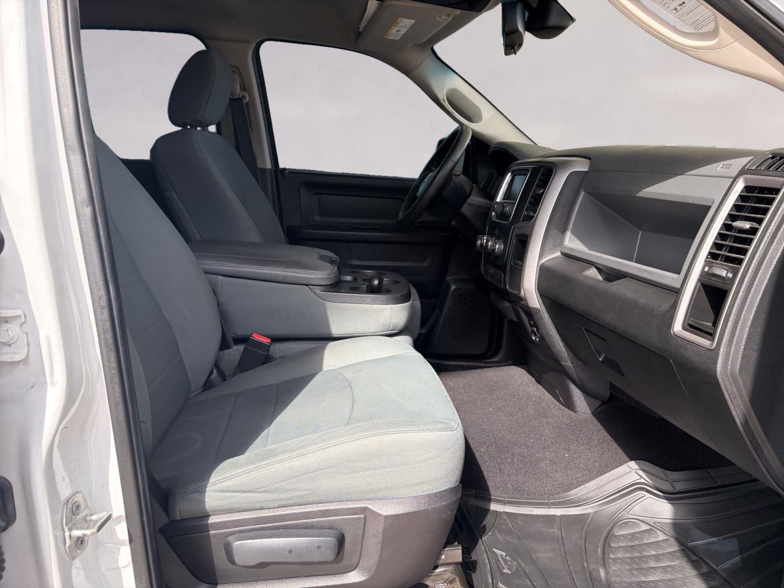 Used 2015 Bright White Clearcoat Ram Express image 15