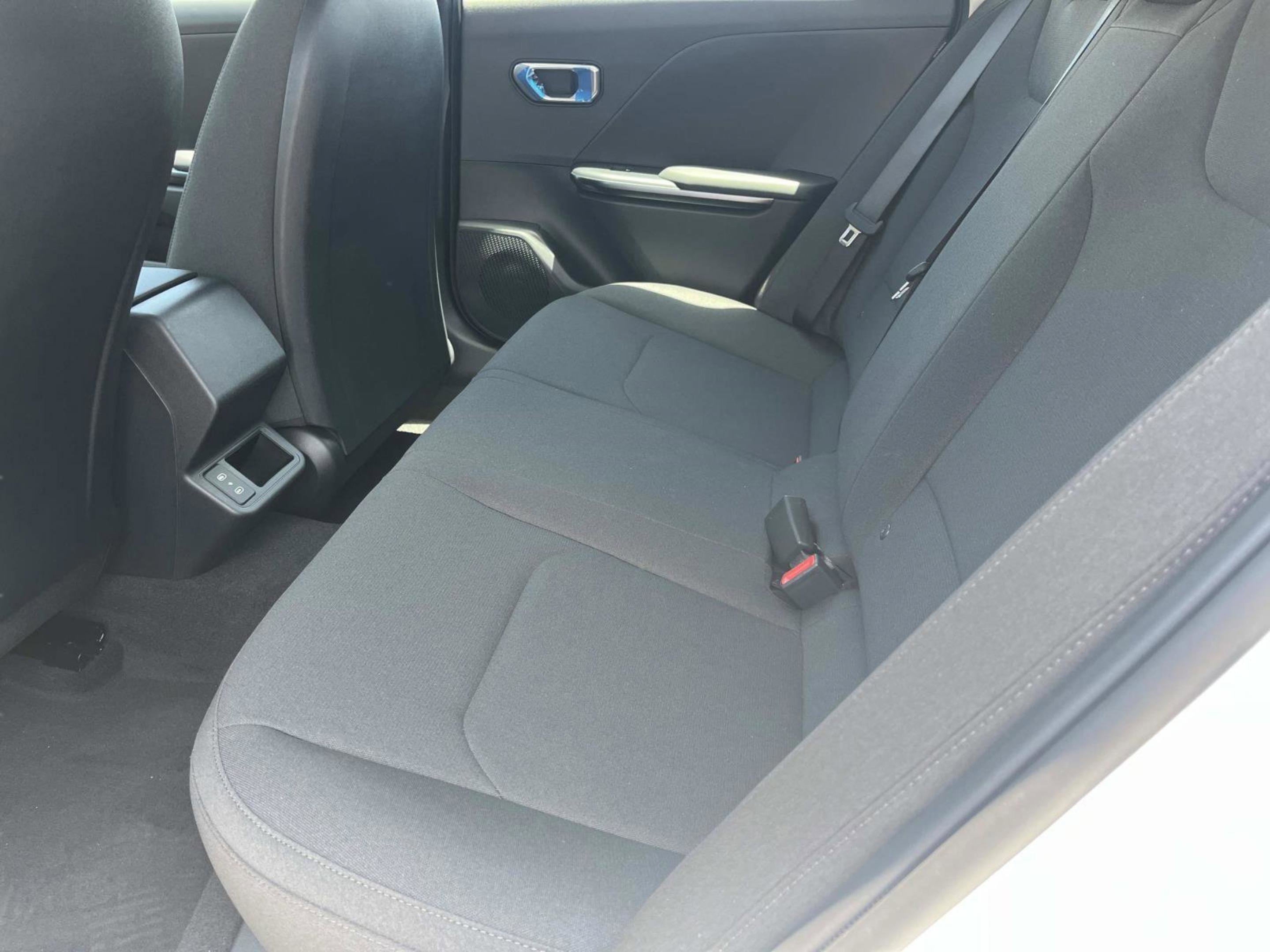 New 2026 Snow White Pearl Kia LX image 16