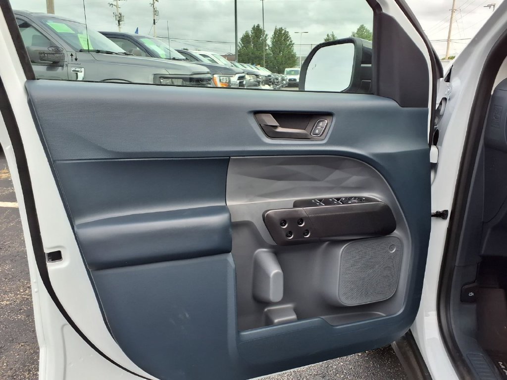 New 2026 Oxford White Ford XLT image 11