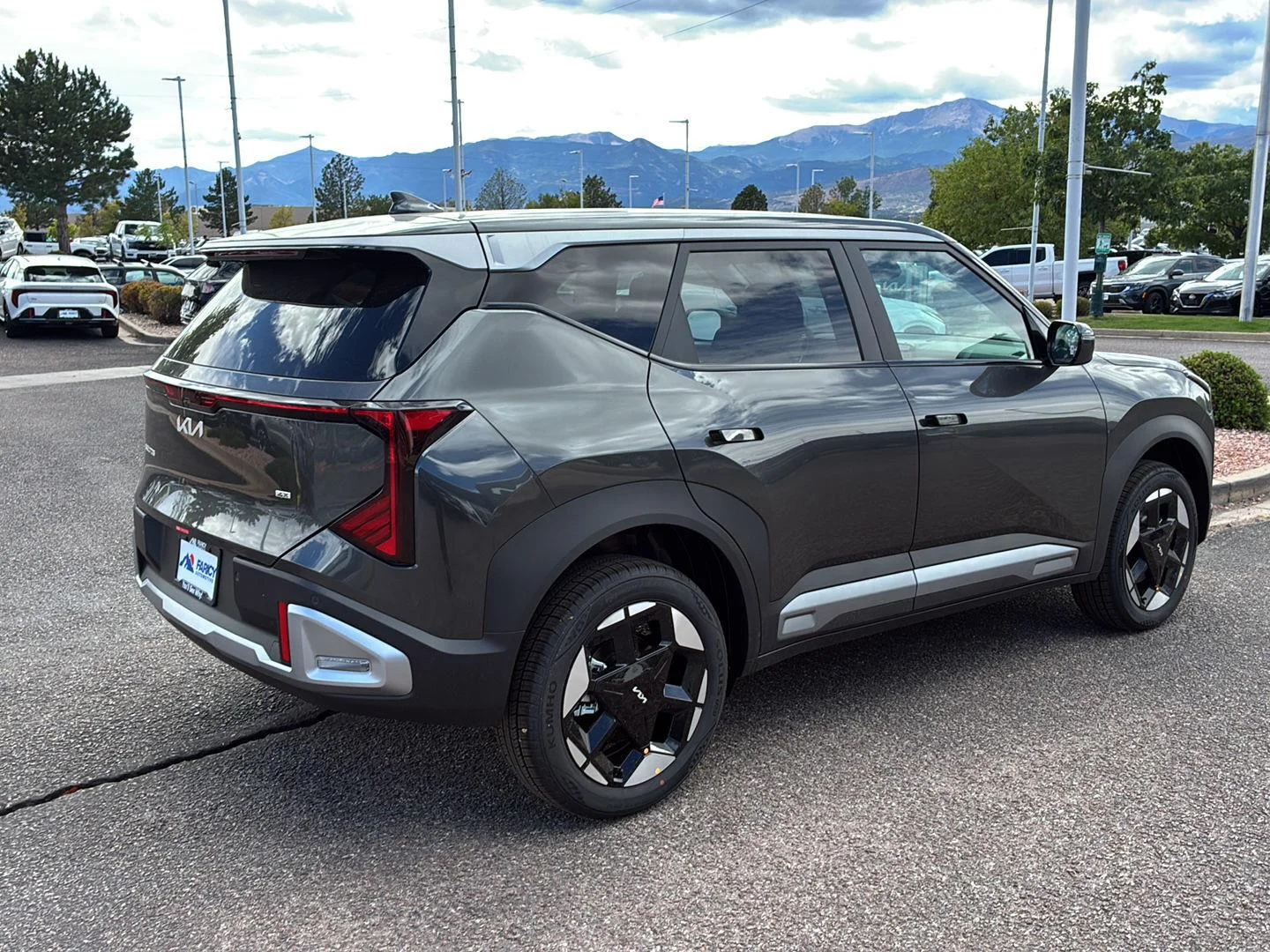 New 2027 Interstellar Gray Kia S image 31