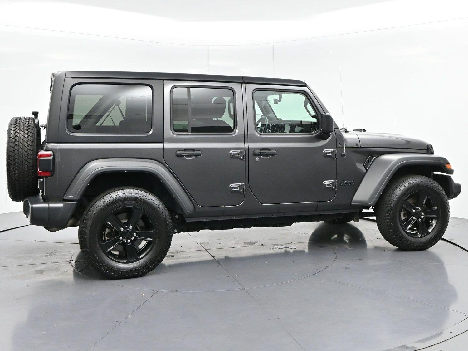 Used 2022 Granite Crystal Metallic Clearcoat Jeep Unlimited Sport Altitude image 8