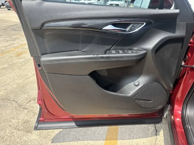 Used 2022 Red Buick Preferred image 32