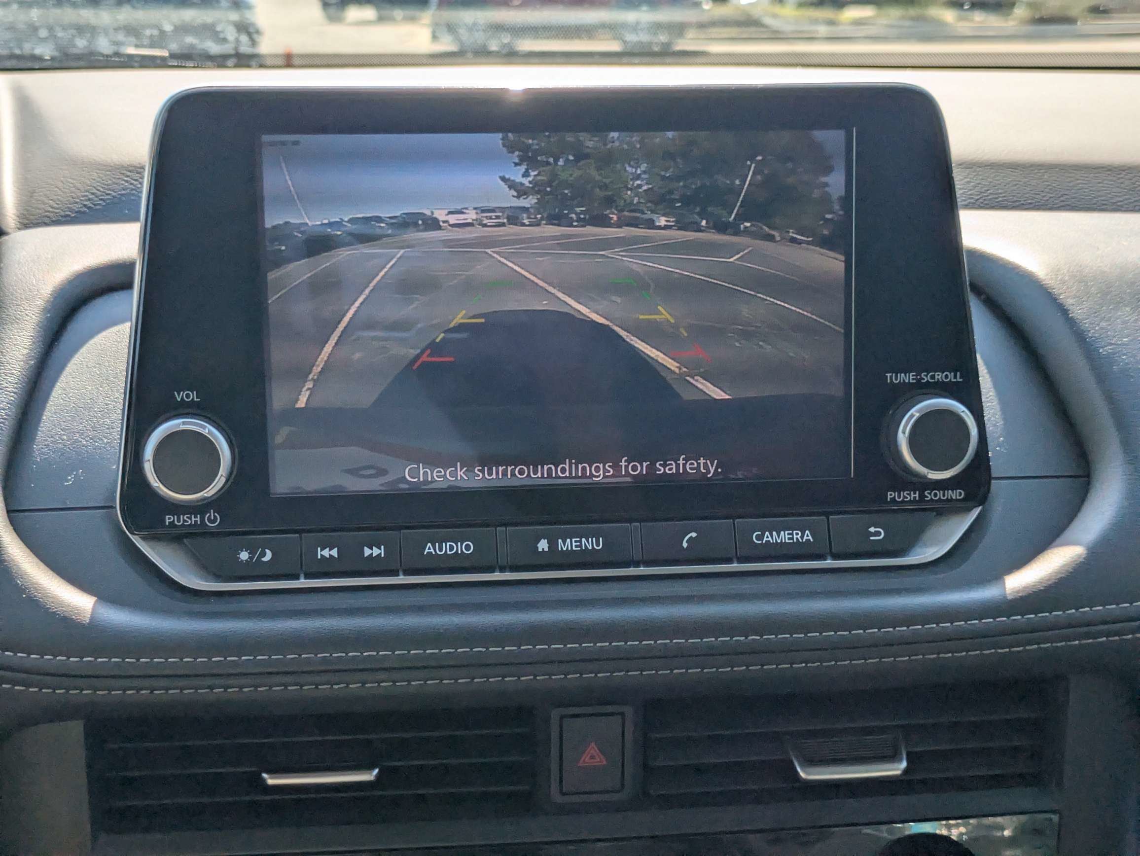 Used 2025  Nissan SV image 18