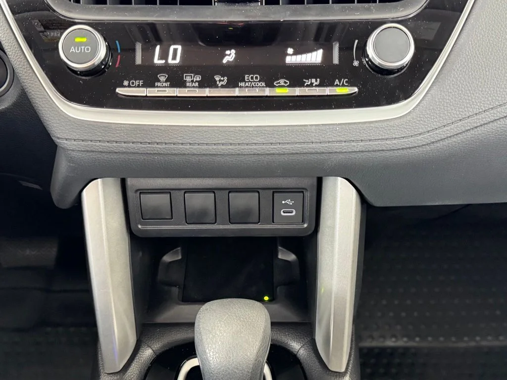 Used 2025 Silver Toyota LE image 30