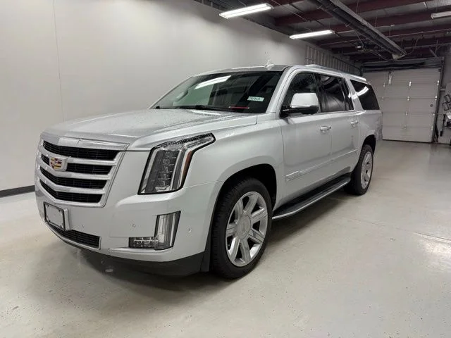 2020 Cadillac Escalade ESV AWD Luxury's photo