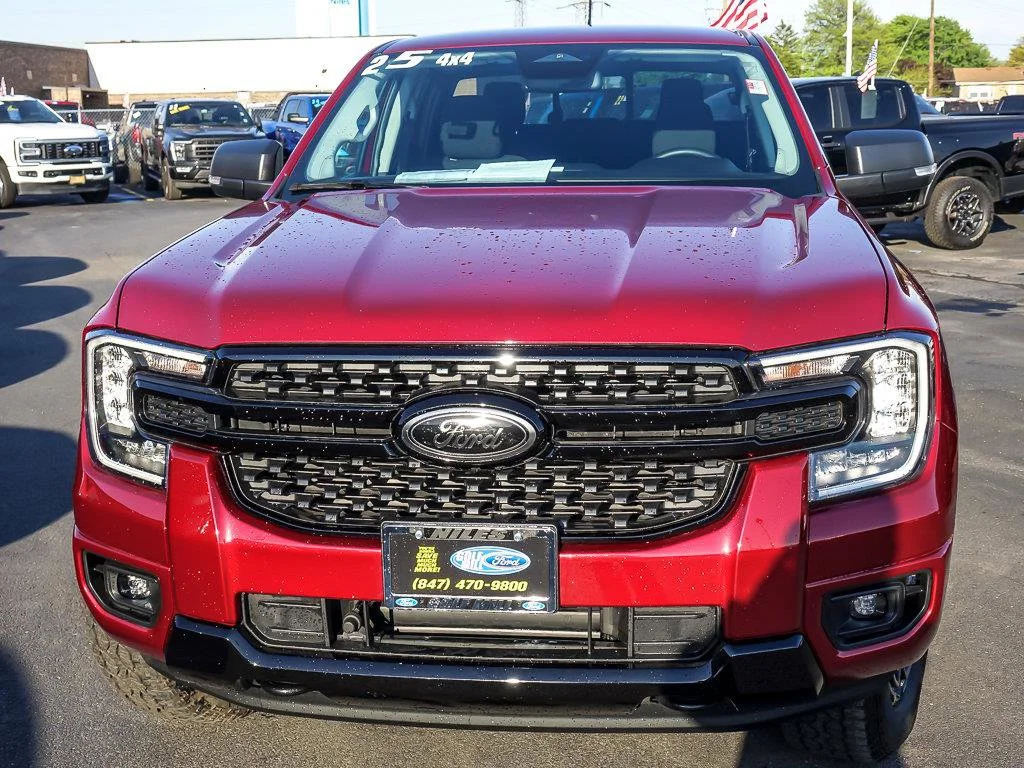 Used 2025 Ruby Red Metallic Tinted Clearcoat Ford XLT image 4