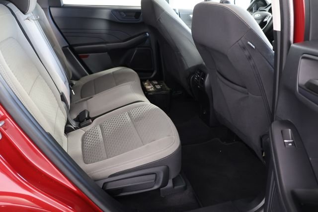 Used 2022 Red Ford SE image 21