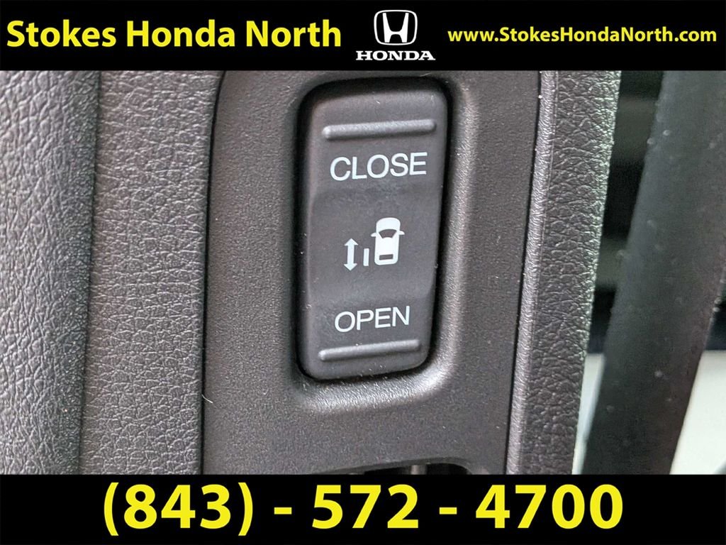 Used 2020 White Honda EX-L image 18