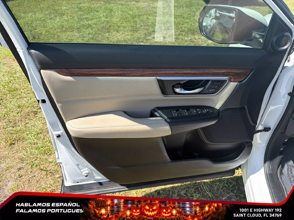 Used 2022 White Honda Touring image 12
