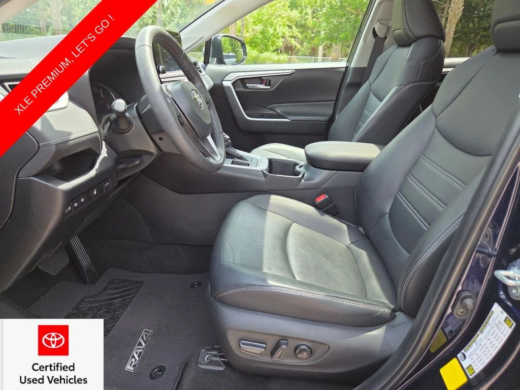 Certified Used 2023  Toyota XLE Premium image 25