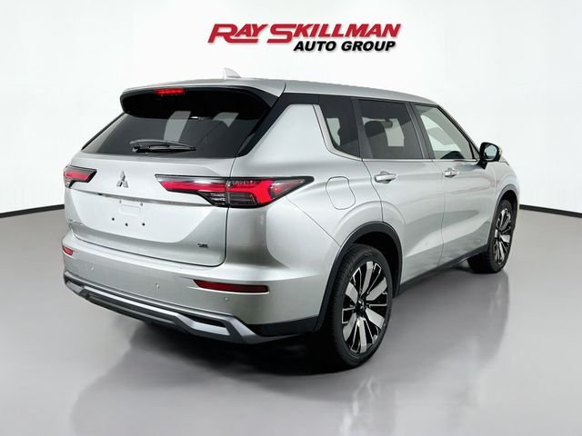 2025 Mitsubishi Outlander SE - Photo 7