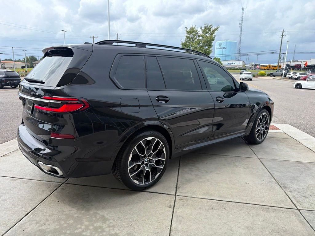 Used 2025 Black Sapphire Metallic BMW xDrive40i image 6