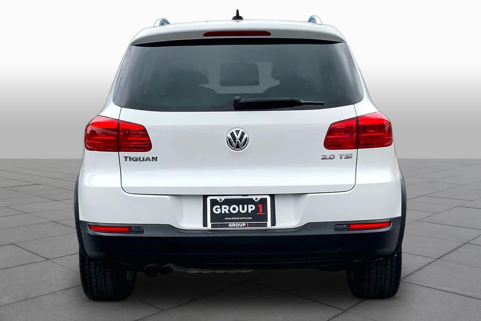 Used 2012 Candy White Volkswagen SEL image 4