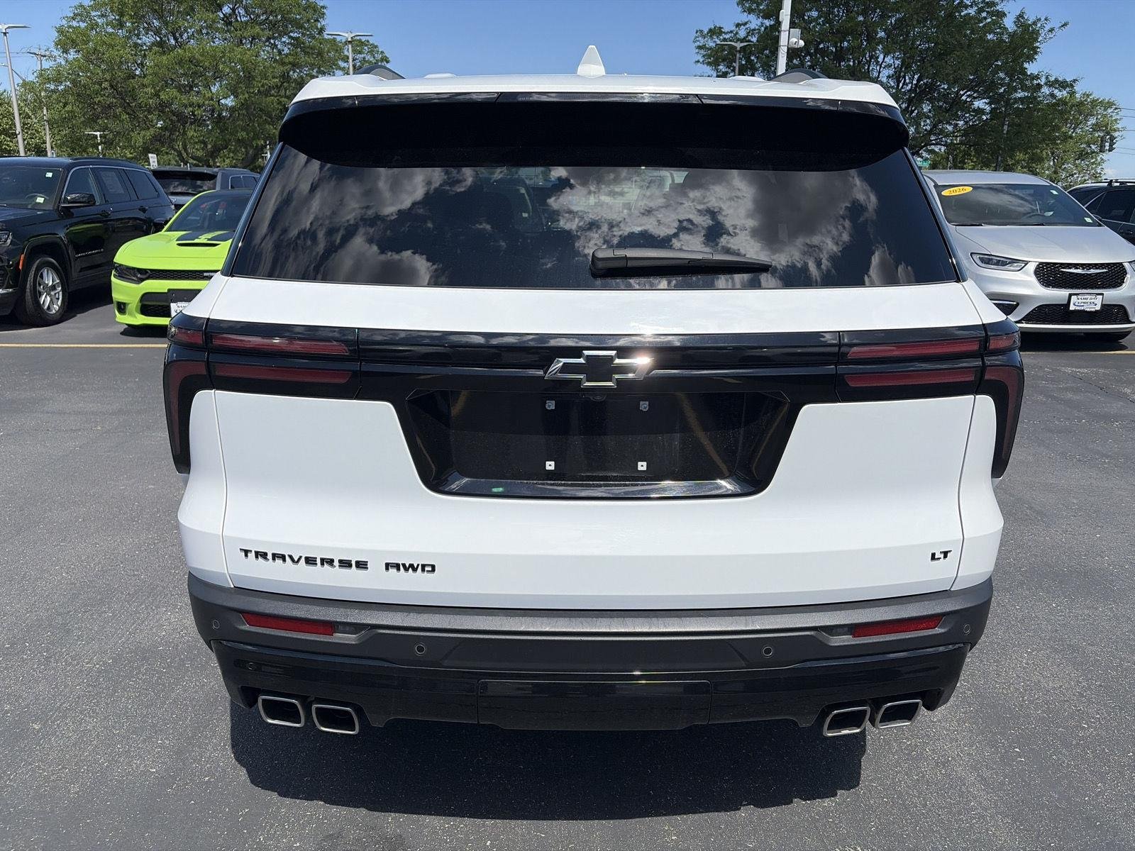 Used 2024 Summit White Chevrolet AWD LT image 5