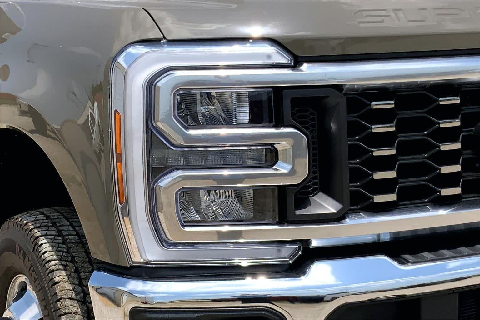 New 2026 Marsh Gray Ford F-350® King Ranch® image 10