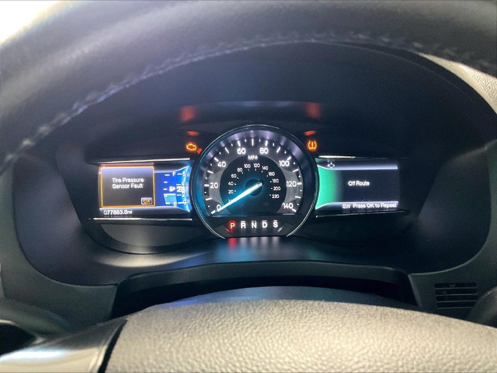 Used 2016 Gray Ford XLT image 26